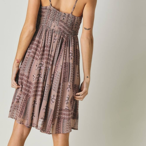 Mauve Dress - Picture 7 of 7